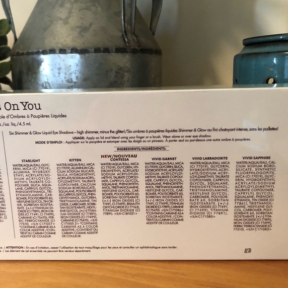 NIB Stila All Eyes On You Liquid Eye Shadow Vault - Picture 7 of 8